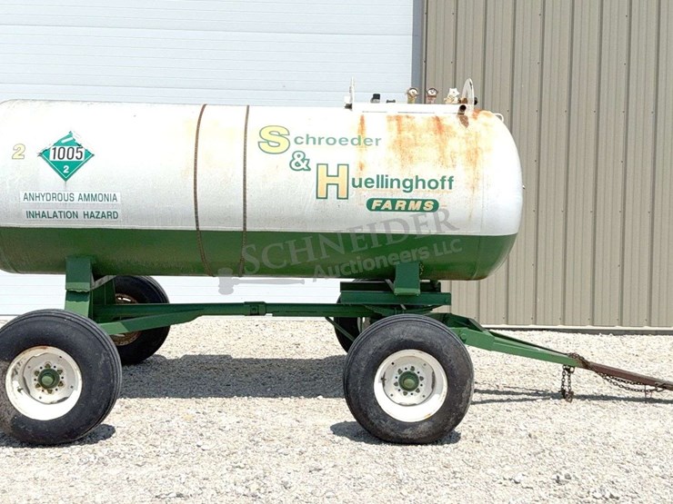 1,000-gallon-anhydrous-wagon-image-3