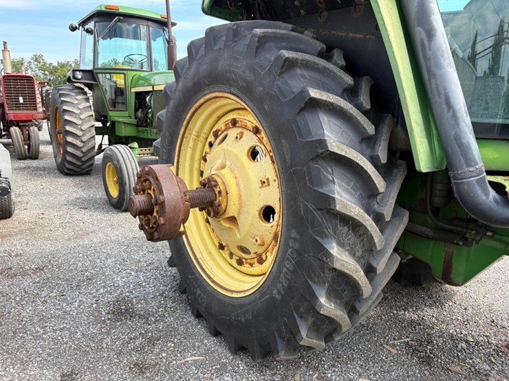 john-deere-4560-image-11