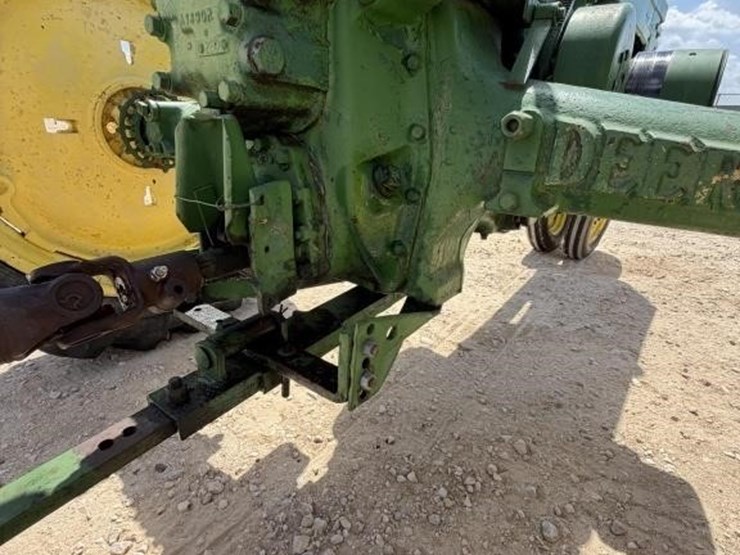 john-deere-model-b-image-10