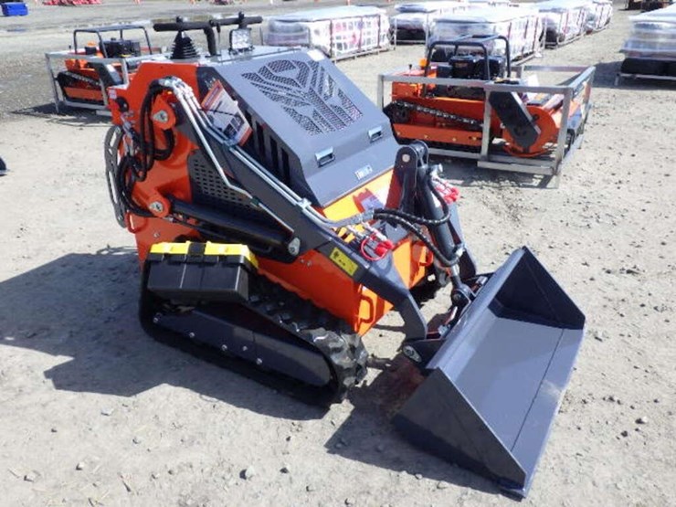 2026-tpm-t460-skid-steer-tracked-loader-image-4