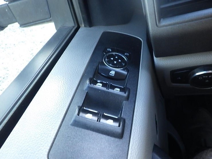 2017-ford-f350-image-38