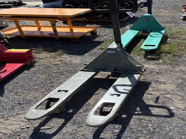 36in-pallet-truck-image-2