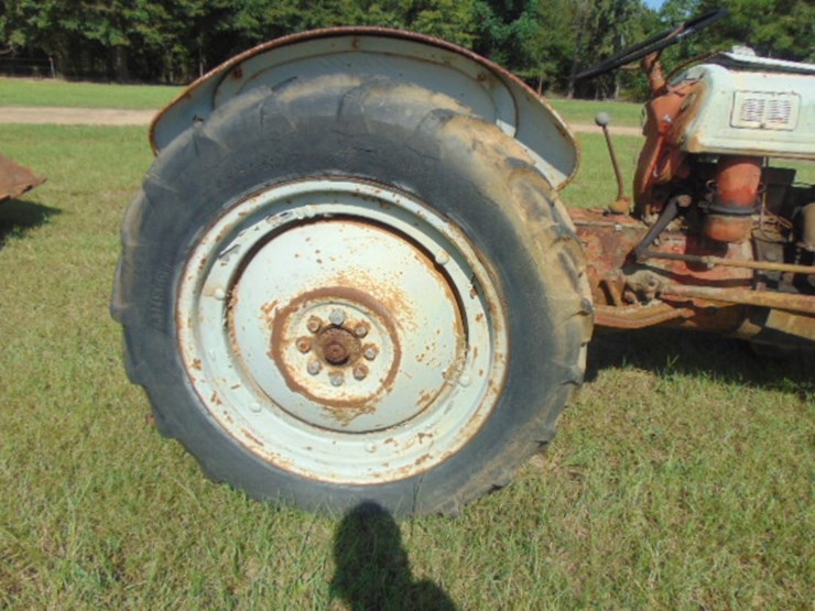 ford-8n-image-4