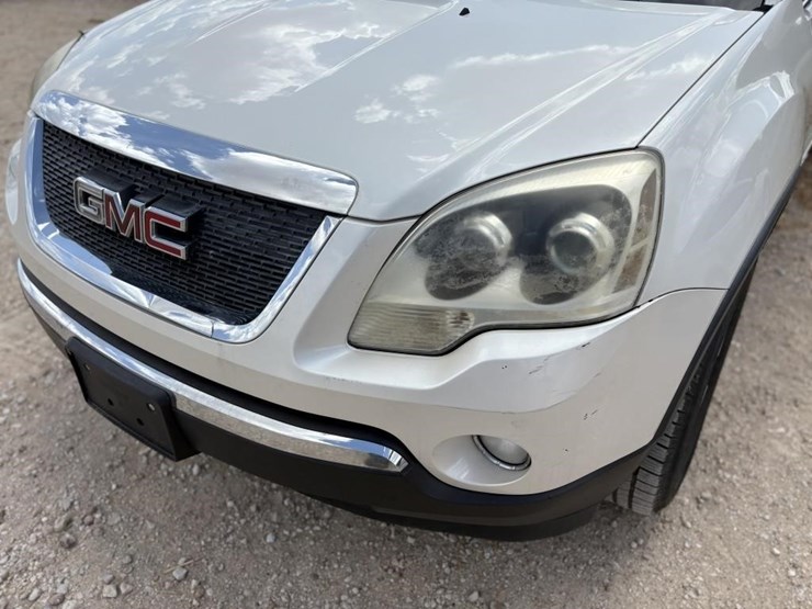 2008-gmc-acadia-image-9