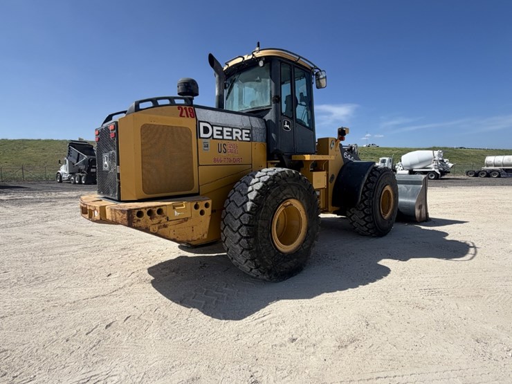 2015-john-deere-9-image-5