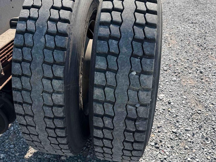 2013-hino-338-image-8