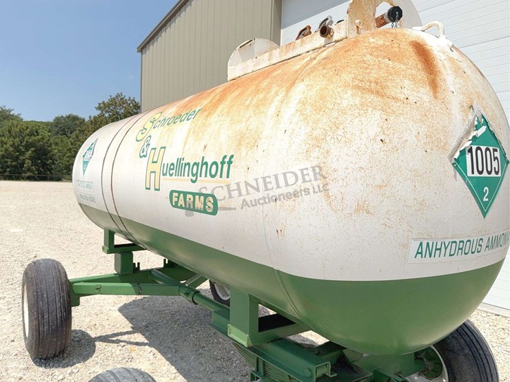 1,000-gallon-anhydrous-wagon-image-14