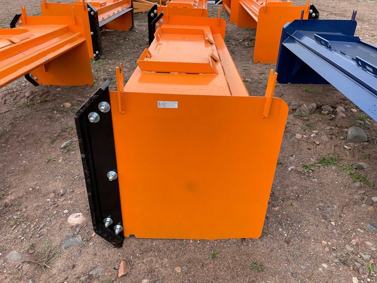 #5117-•-8'-snow-pusher-with-steel-blades-v2023-image-2