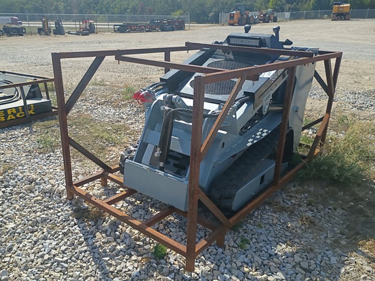 #26907-•-2026-diesel-sdlanch-ssl1200-mini-skid-steer-image-8