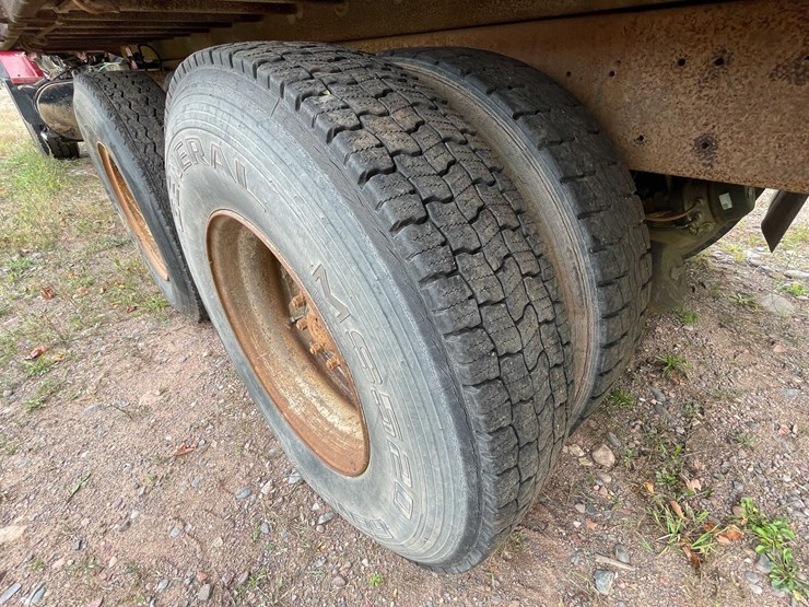#5049-•-1980-ford-t/a-flatbed-dump-truck-(has-mi-title)-image-76