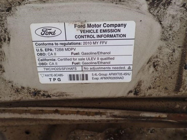 2010-ford-e350-xlt-image-15