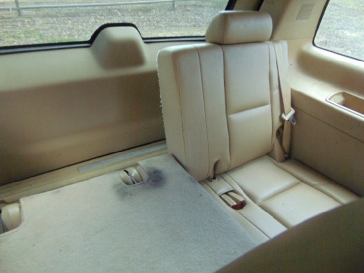 2013-cadillac-escalade-image-8