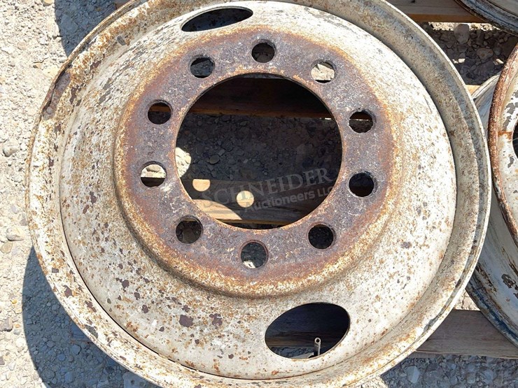4--steel-24.5"-truck-rims-image-5