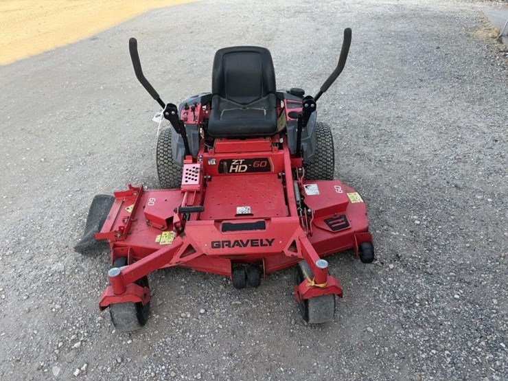 l3---gravely-zthd-zero-turn-mower-image-2