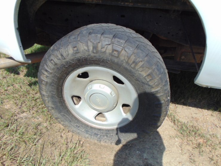 2008-ford-f250-xl-image-3