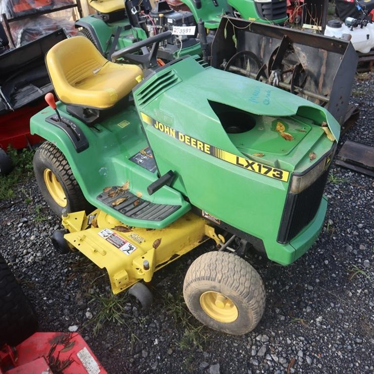 JOHN DEERE LX173