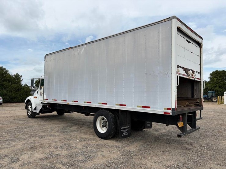 2003-kenworth-t300-image-6