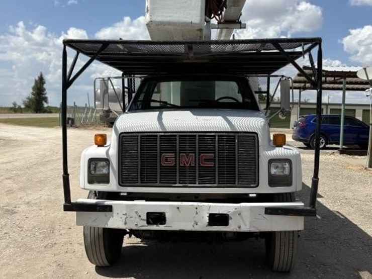 l3---1998-gmc-c7500-image-3