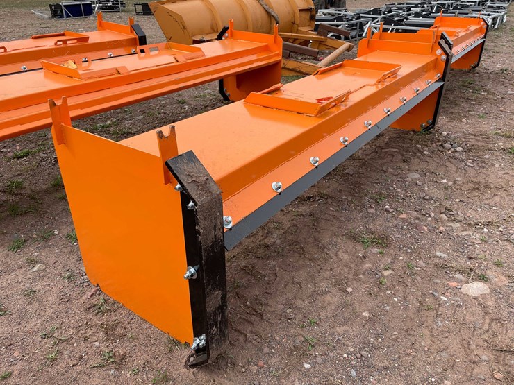 #5119-•-10'-snow-pusher-with-steel-blades-v2023-image-1