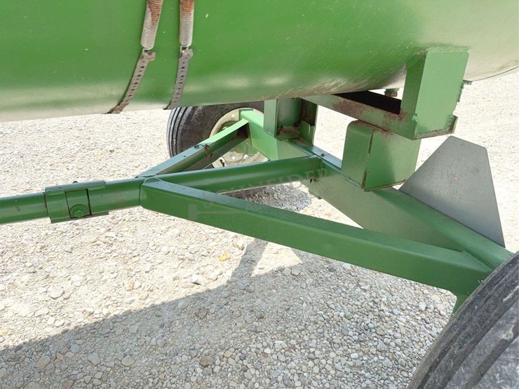 1,000-gallon-anhydrous-wagon-image-25