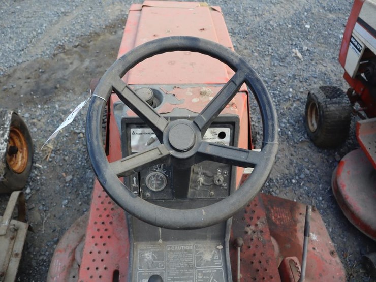 allis-chalmers-808gt-lawn-&-garden-tractor-image-16