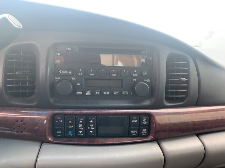 2005-buick-lesabre-image-11