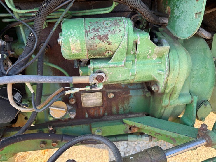 john-deere-1050-image-35