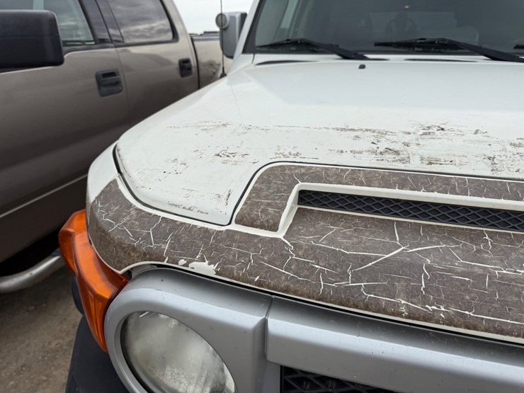 2011-toyota-fj-cruiser-image-42