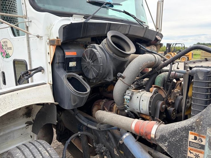 2003-kenworth-t300-image-13