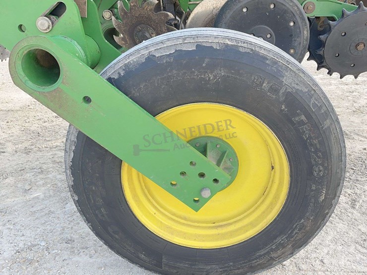 john-deere-1790-image-34