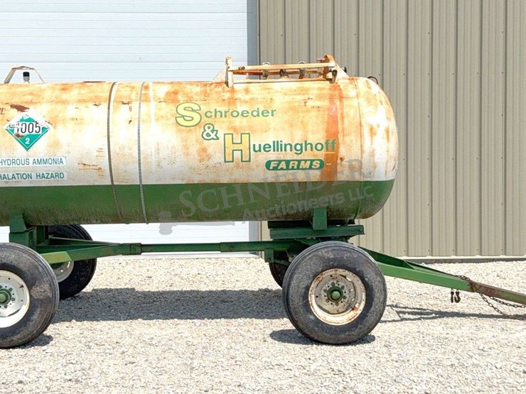 1,000-gallon-anhydrous-wagon-image-3