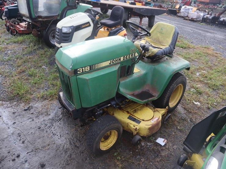 john-deere-318-image-4