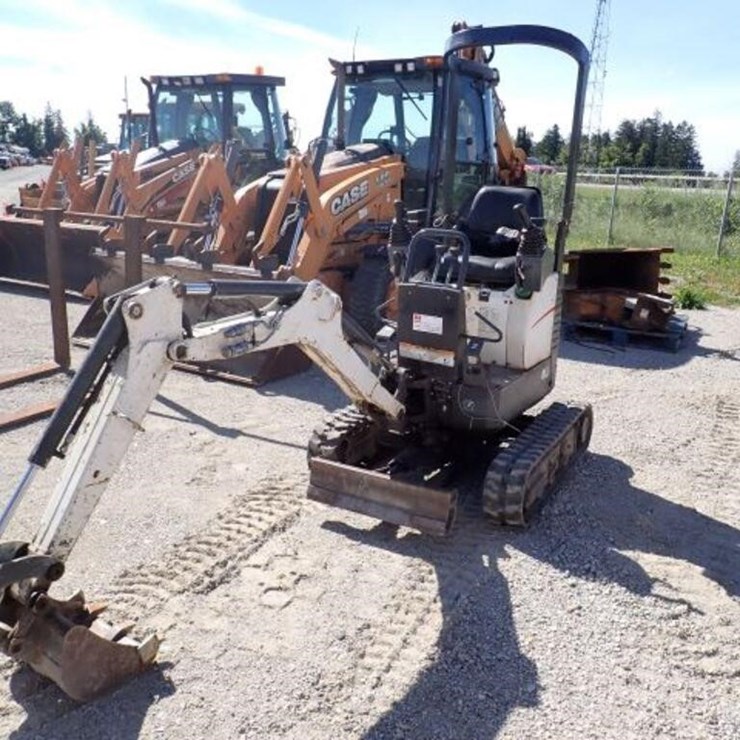 2015 BOBCAT 418