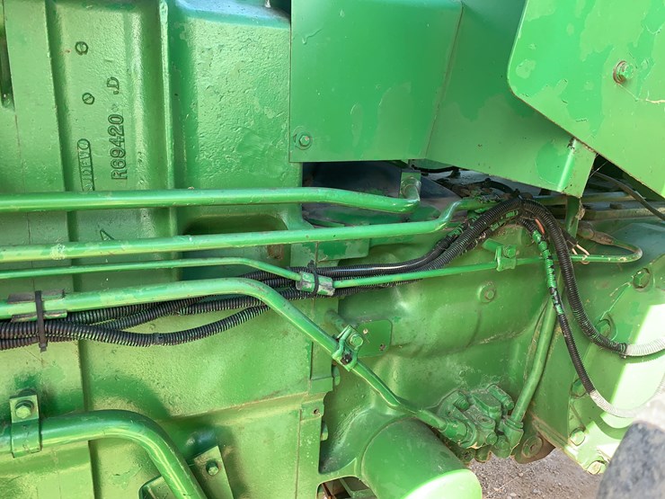 john-deere-8640-image-29
