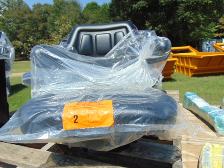 black-tractor-seat-image-1