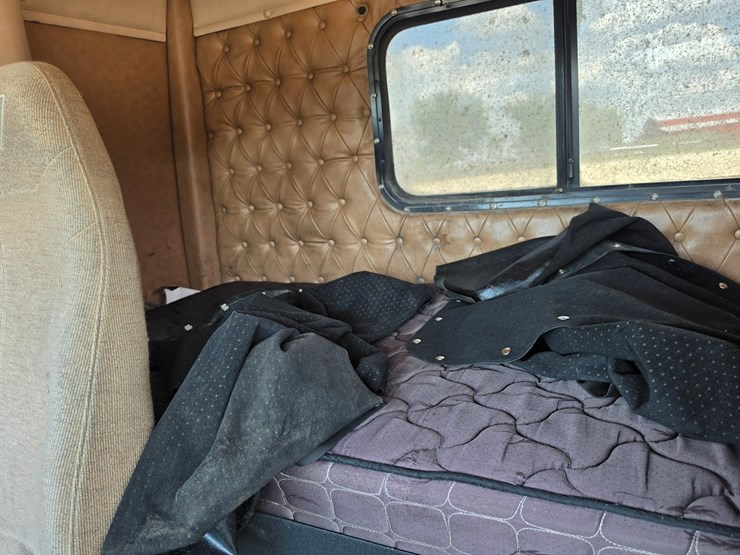 2012-western-star-4900-image-73