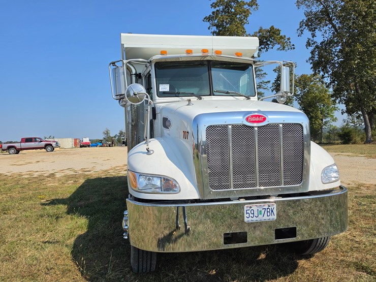 2012-peterbilt-382-image-21