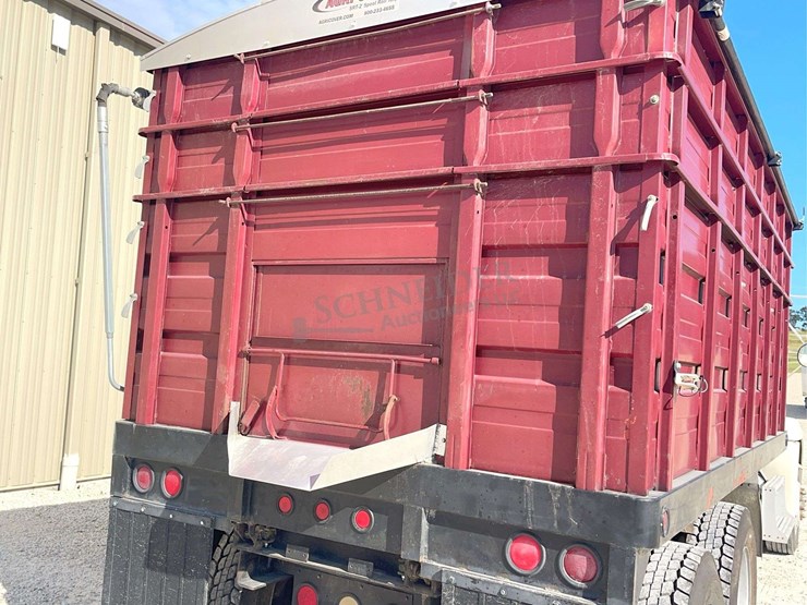 1989-freightliner-tandem-axle-grain-truck-image-31