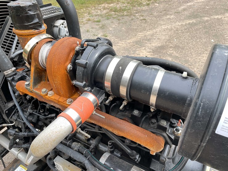 2010-john-deere-6-image-18