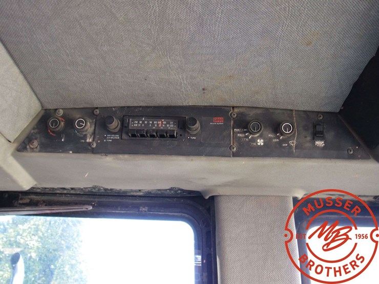 1991-john-deere-4755-image-27