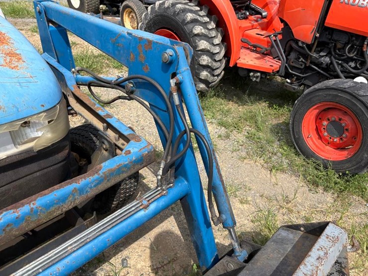 new-holland-7106-image-8