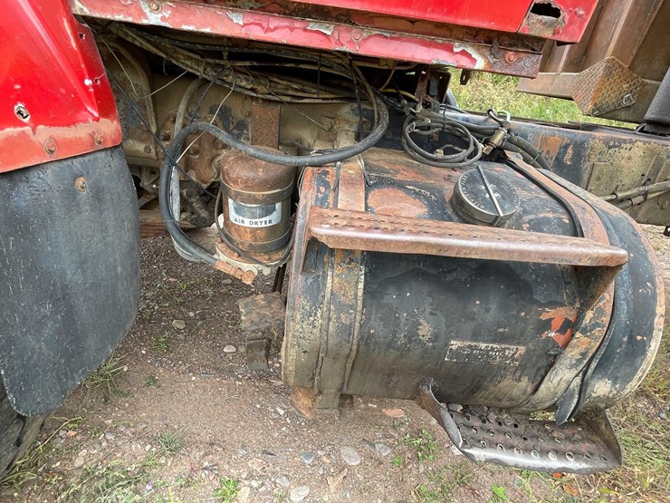 #5049-•-1980-ford-t/a-flatbed-dump-truck-(has-mi-title)-image-18