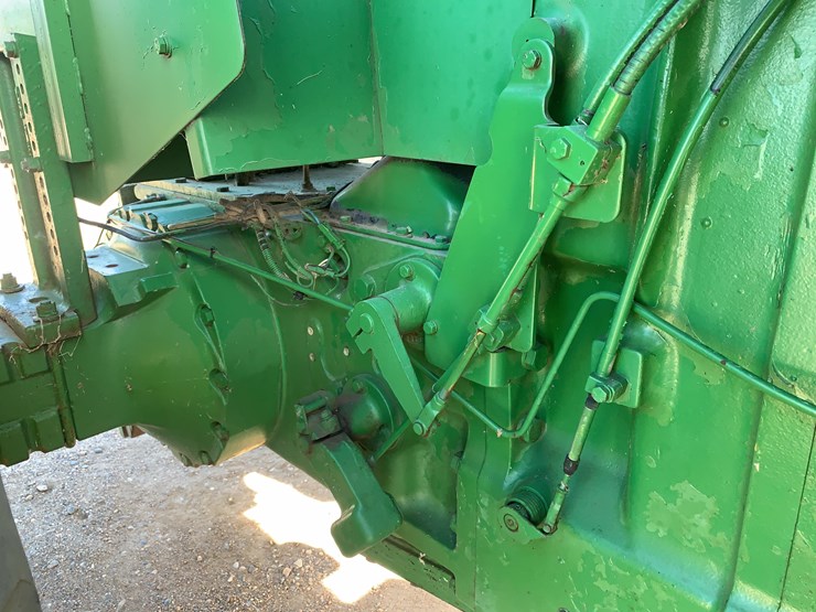 john-deere-8640-image-23
