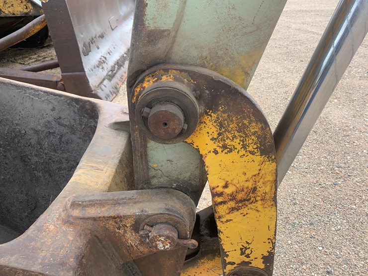 john-deere-690-image-25