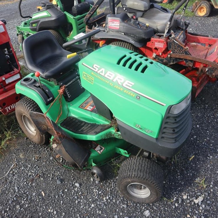 John Deere Sabre Riding Mower