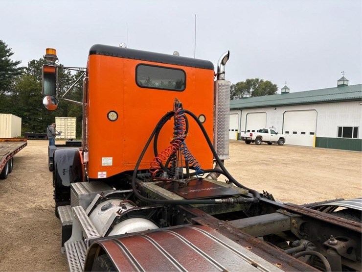 1988-peterbilt-379-image-8