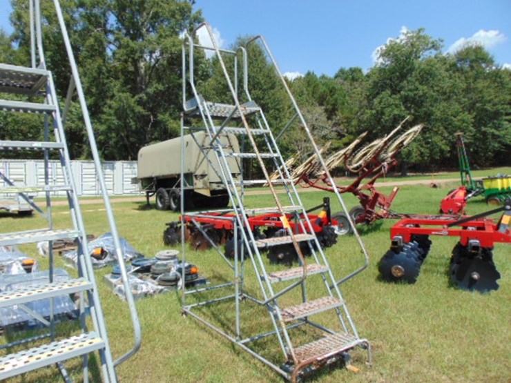 rolling-ladder-image-1