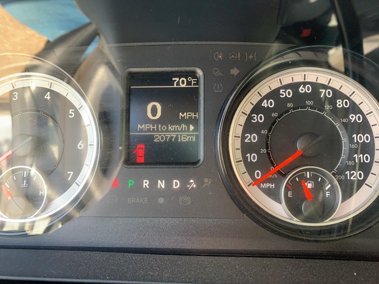 2017-dodge-2500-image-15