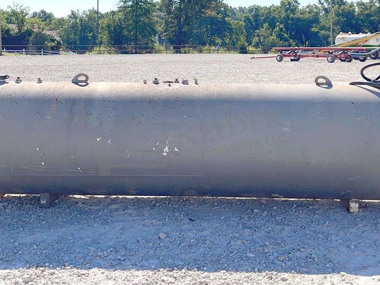 1,000-gallon-steel-fuel-tank-w/-fill-rite-pump-image-4