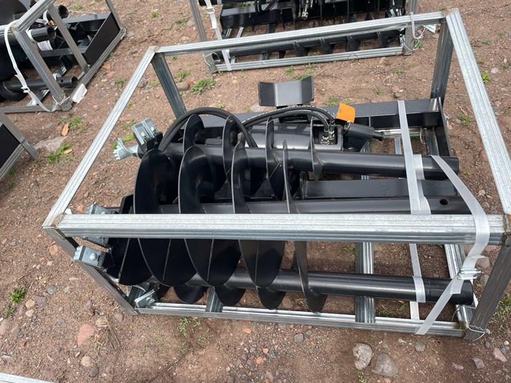 #5135-•-2026-jct-skid-steer-hydraulic-auger-drive-and-(3)-bits-image-3